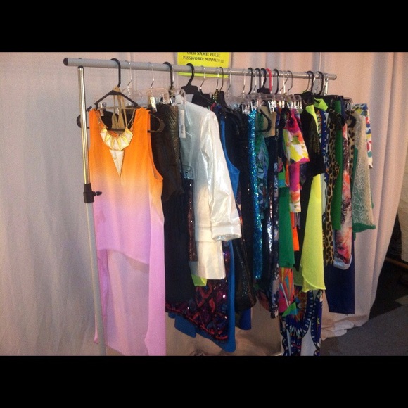 Meet your Posher, Sea - Picture 1 of 2